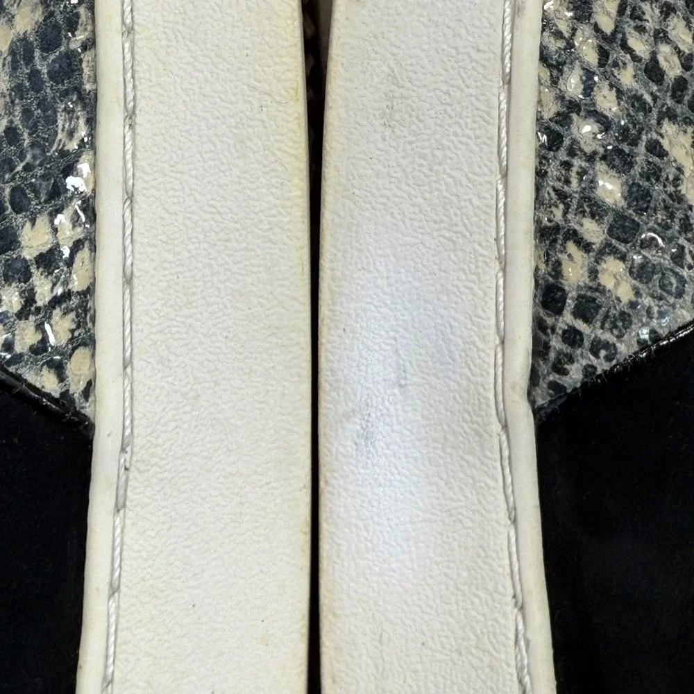 Vionic Snake Print Slip On‎ Sneakers Comfort Walking Shoes Size 7.5 READ